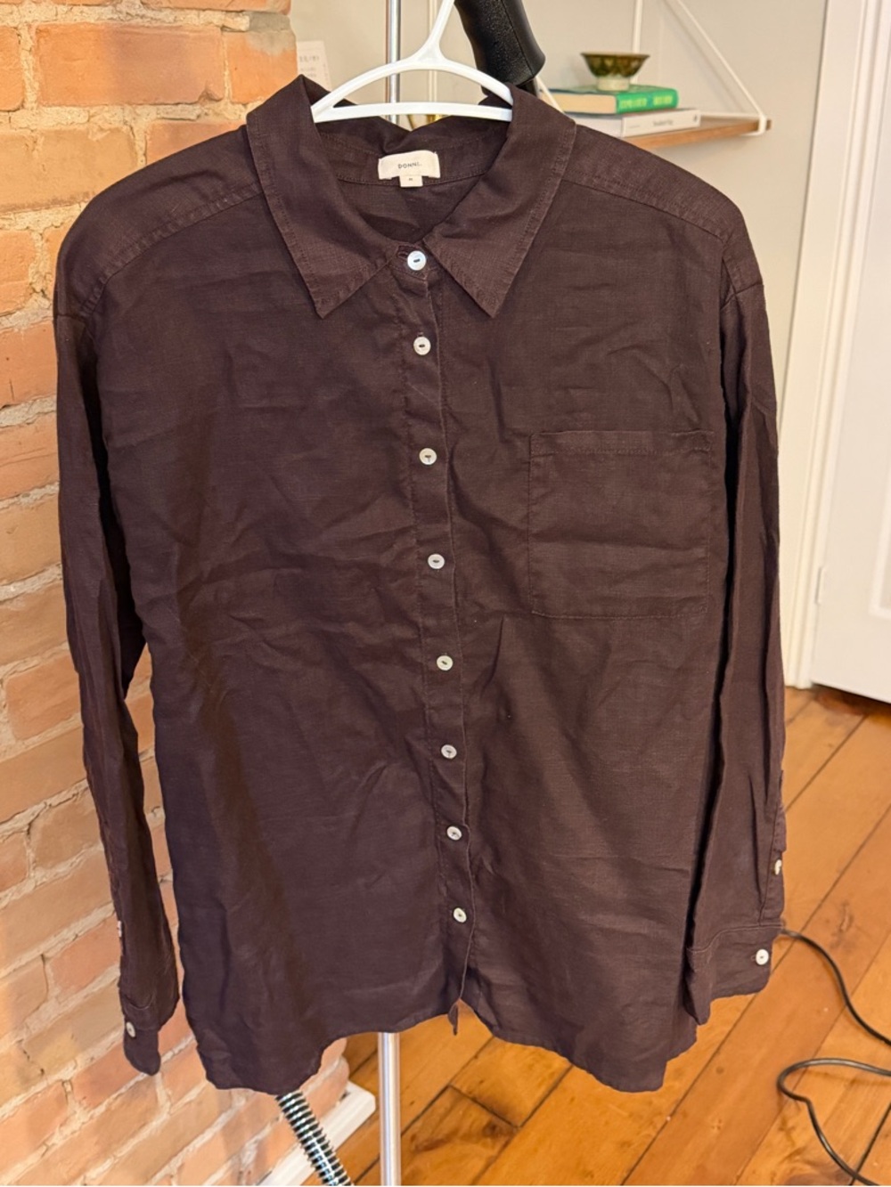 DONNI The Linen Relaxed Shirt in Espresso - Picture 8 of 9